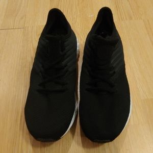 Womens size 8.5 New Balance sneakers